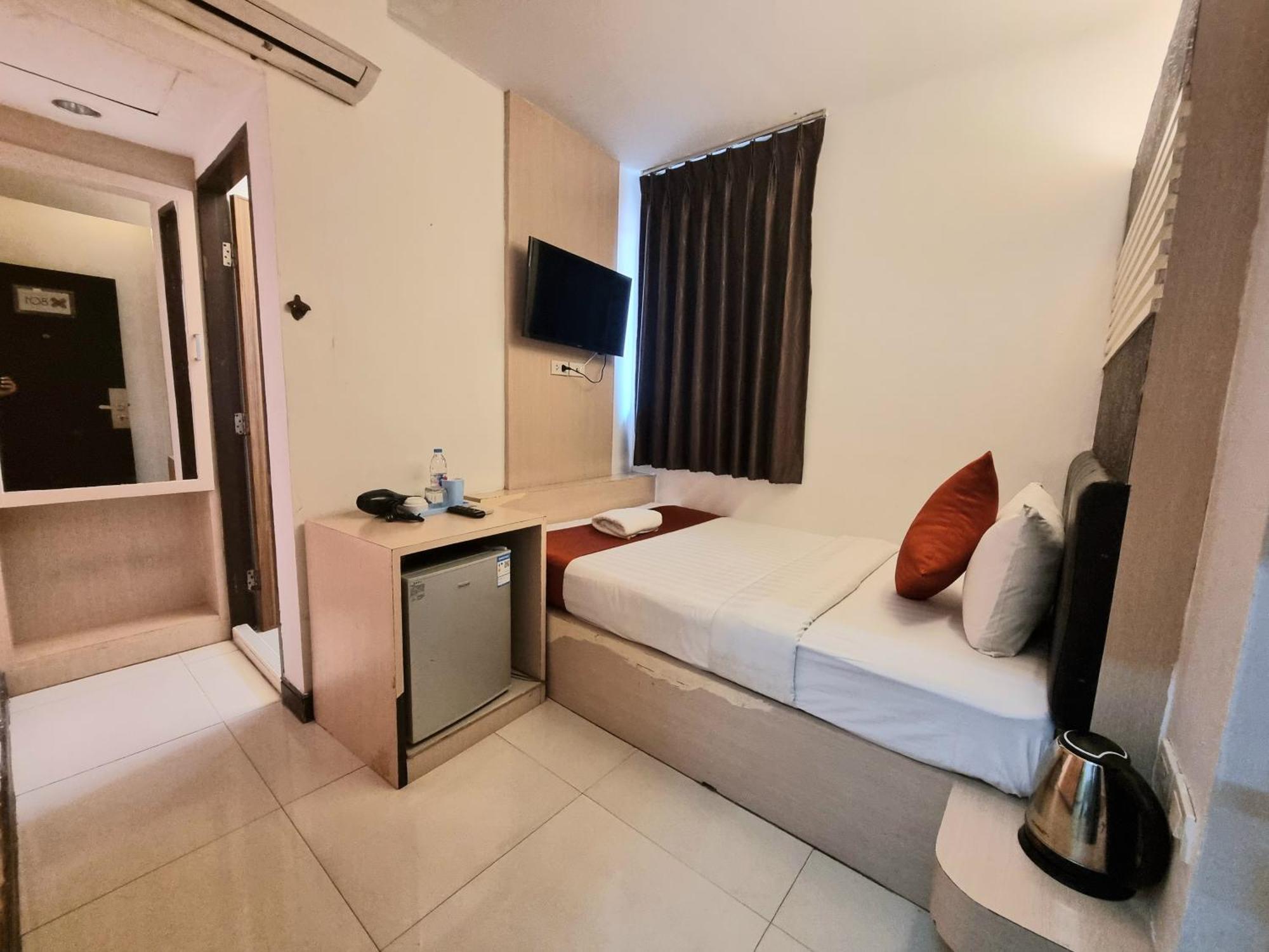 Cozi Inn Hotel, Bangkok Ngoại thất bức ảnh