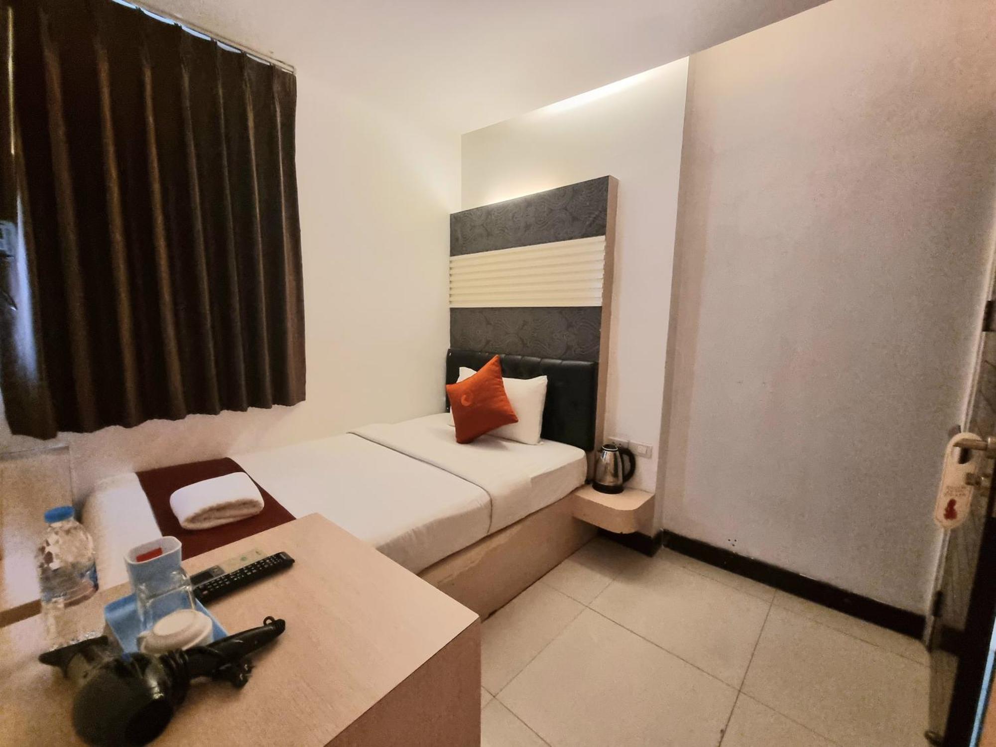 Cozi Inn Hotel, Bangkok Ngoại thất bức ảnh