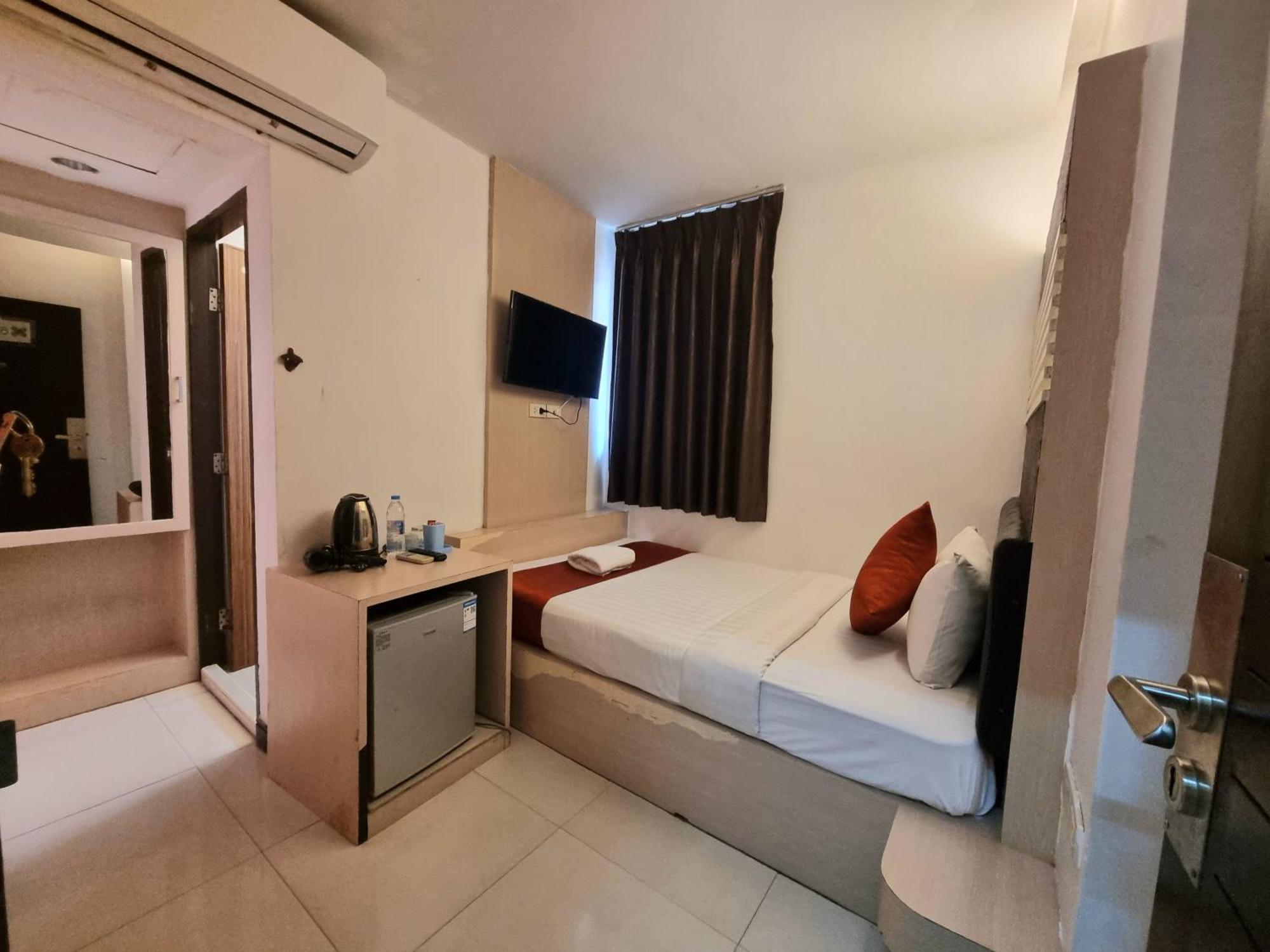 Cozi Inn Hotel, Bangkok Ngoại thất bức ảnh